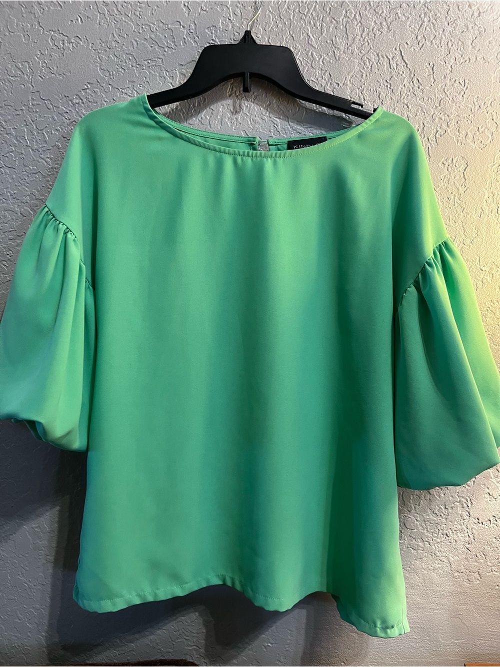 Women’s Green puffy Short-Sleeve Top